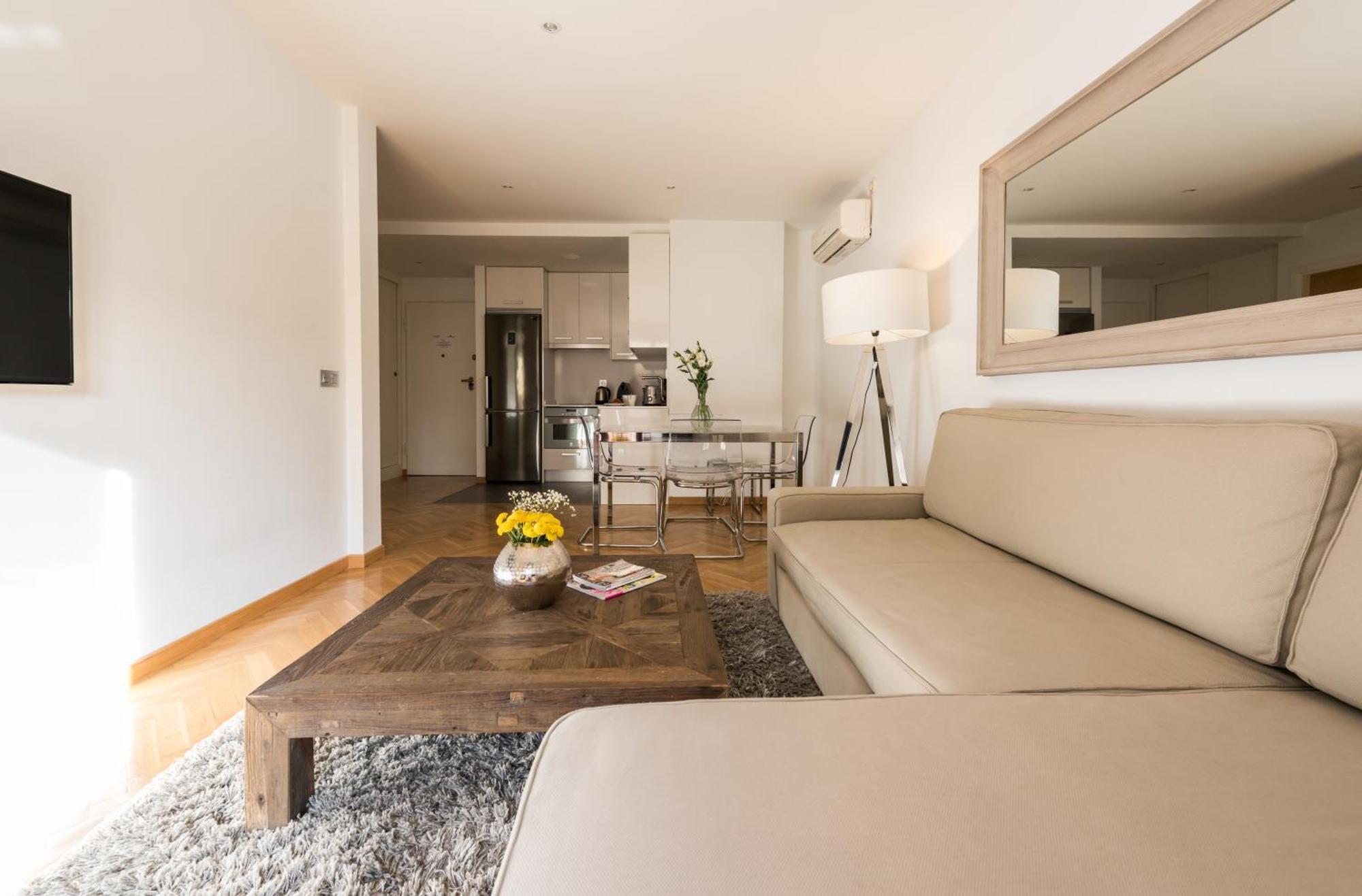 Downtown Urban Apartment Madrid Bagian luar foto