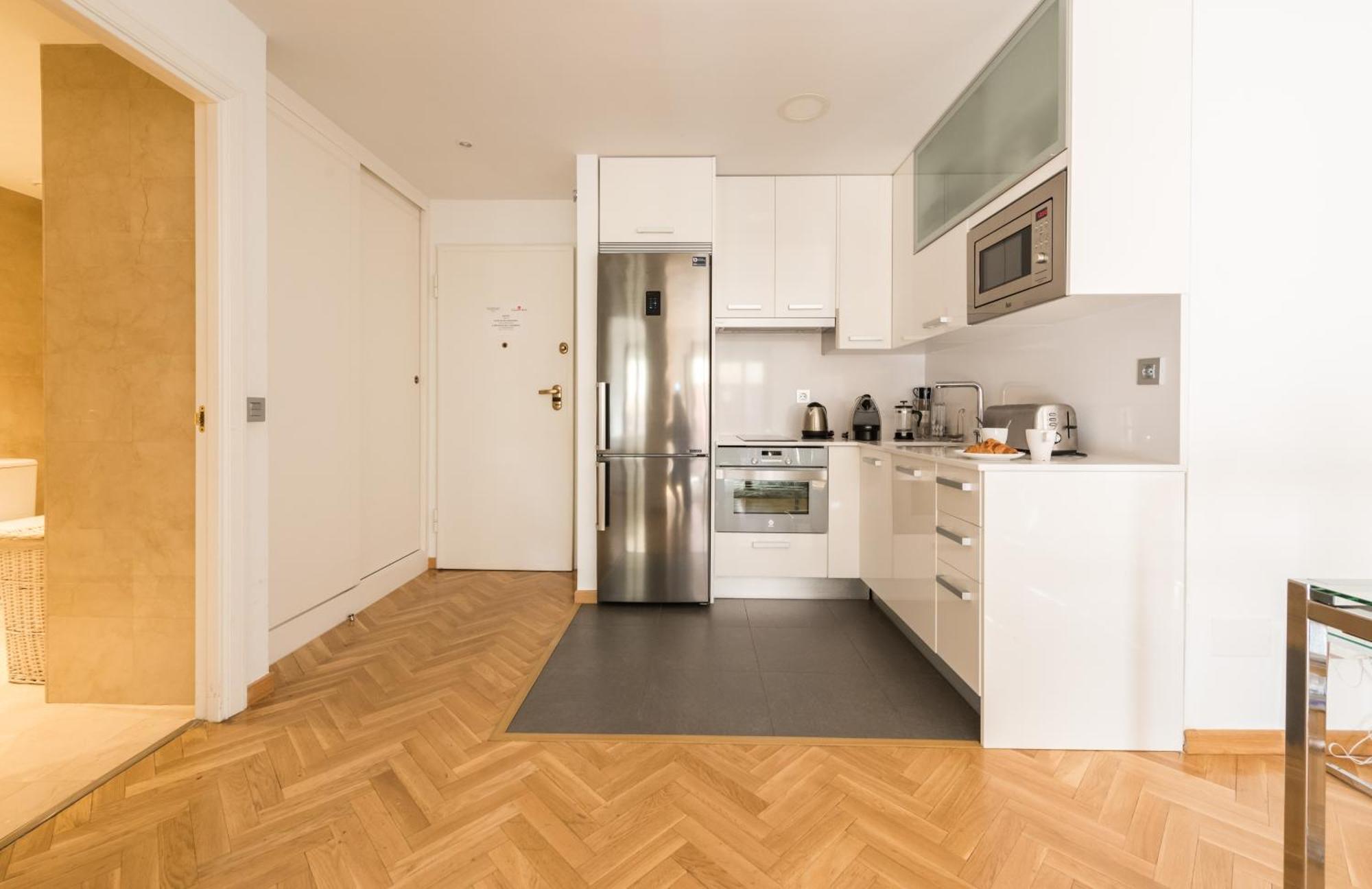 Downtown Urban Apartment Madrid Bagian luar foto