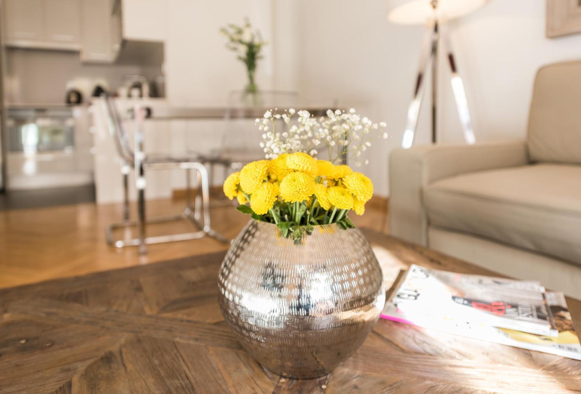 Downtown Urban Apartment Madrid Bagian luar foto